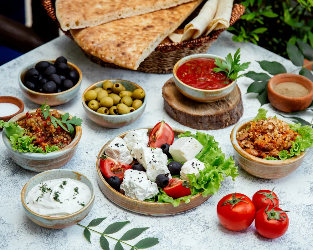 Sağlıklı ve Lezzetli Salata Tarifleri ile Sofralarınızı Renklendirin!